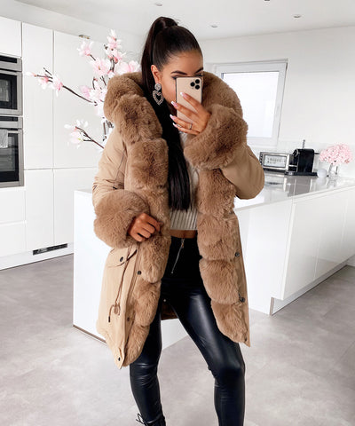 Kunstpelzjacke Glamour Camel  Ladypolitan - Fashion Onlineshop für Damen   