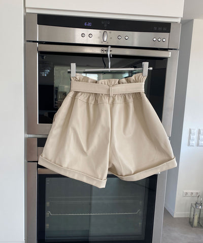Leder Shorts Malaysia Beige  Ladypolitan - Fashion Onlineshop für Damen   