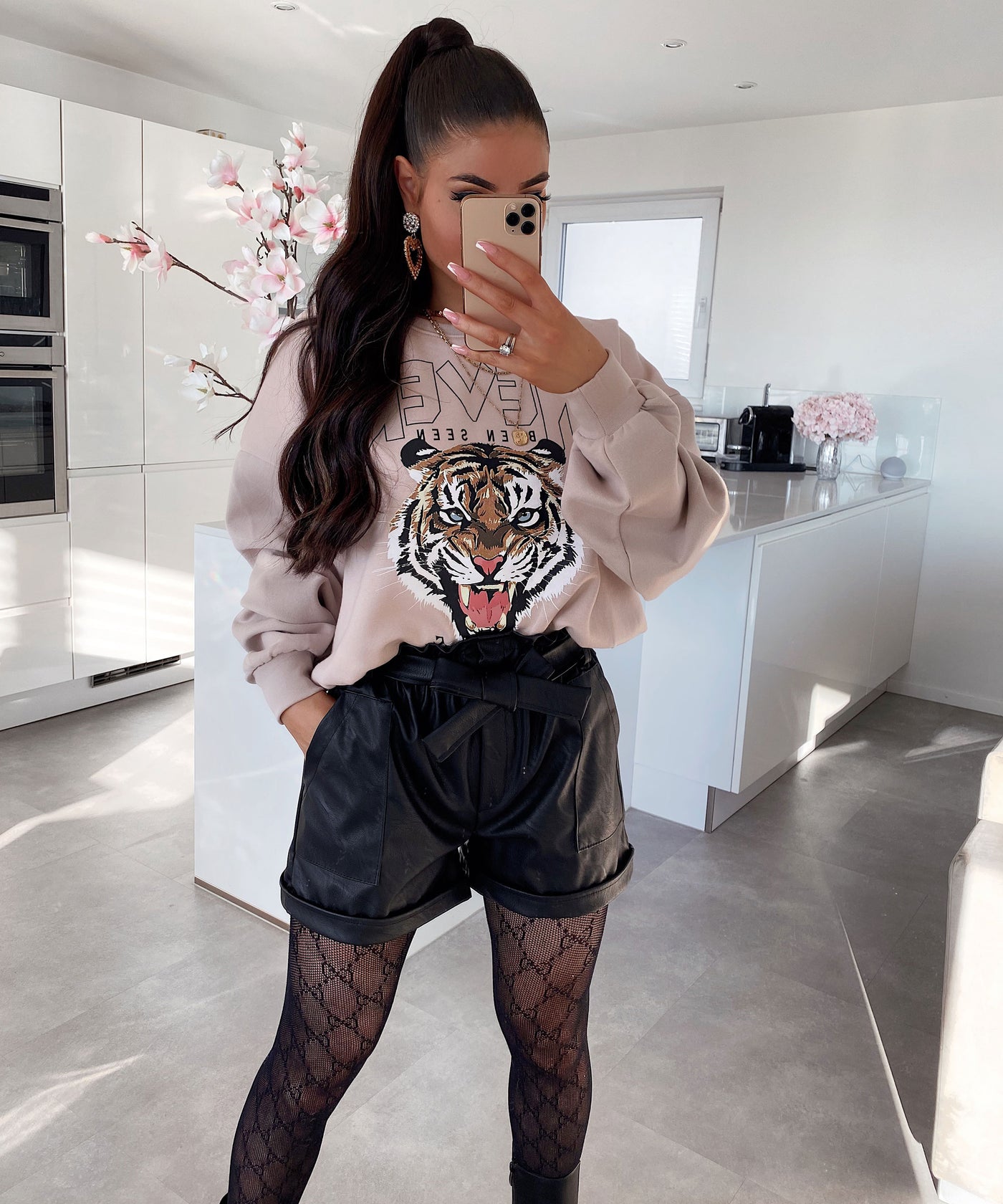 Leder Shorts Malaysia Schwarz  Ladypolitan - Fashion Onlineshop für Damen   