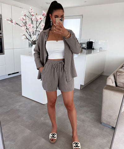 Musselin Shorts Taupe  Ladypolitan ♡   