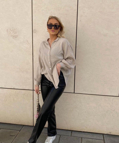 Oversize Musselin Bluse Freya Beige Kurz  Ladypolitan - Fashion Onlineshop für Damen   
