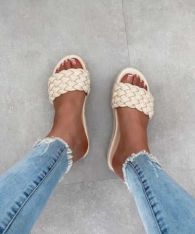 Pantolette Liana Beige  Ladypolitan - Fashion Onlineshop für Damen   