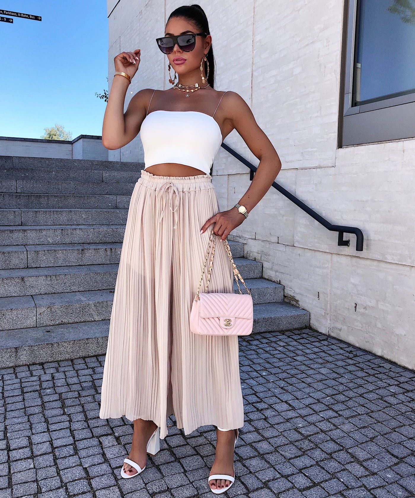 Plissee Hose Mira Beige  Ladypolitan - Fashion Onlineshop für Damen   