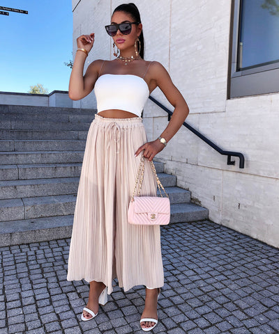Plissee Hose Mira Beige  Ladypolitan - Fashion Onlineshop für Damen   