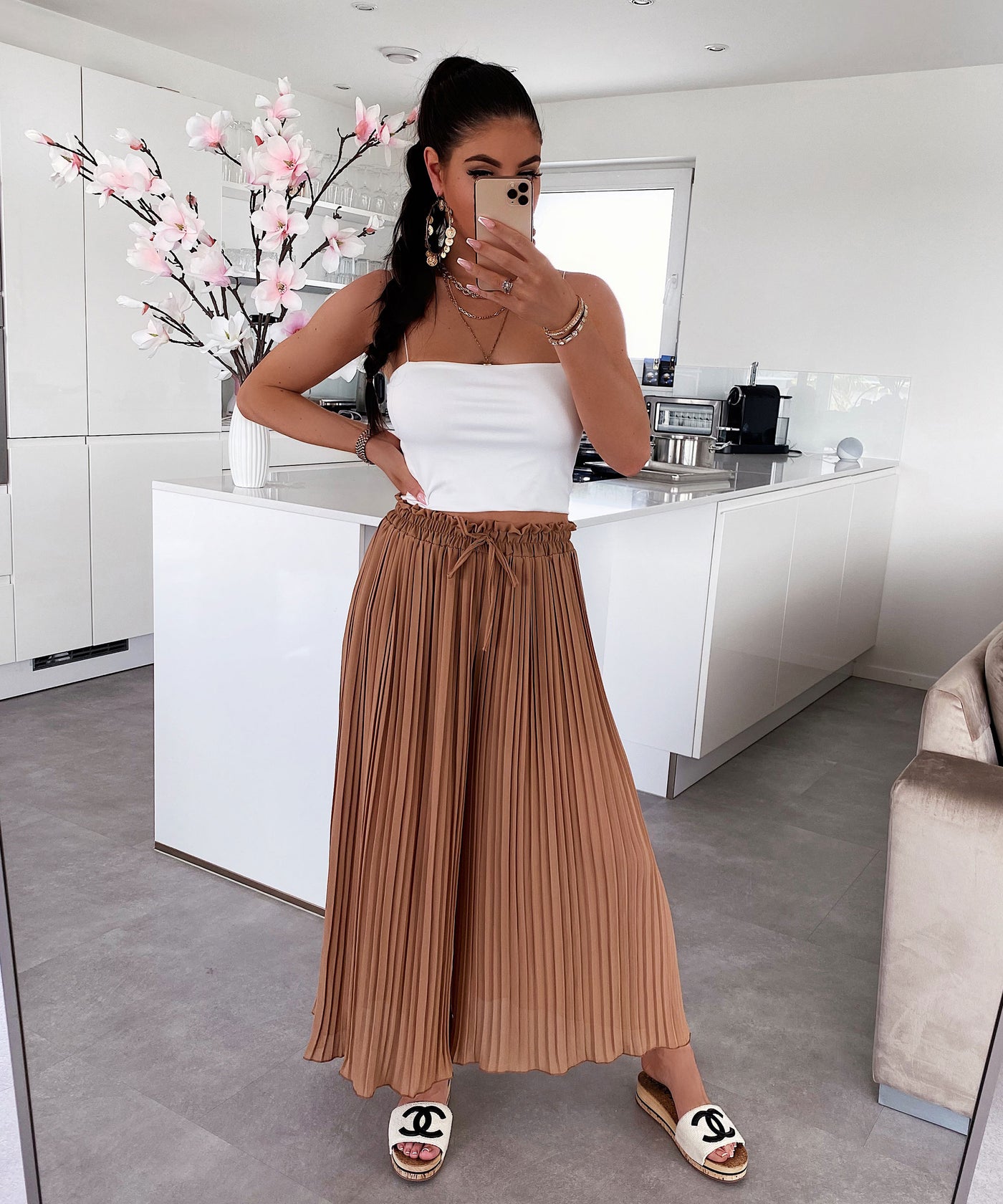 Plissee Hose Mira Camel  Ladypolitan - Fashion Onlineshop für Damen   