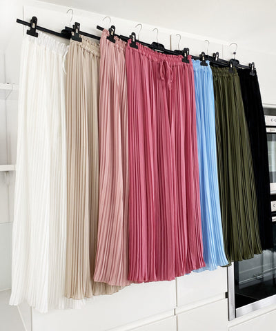 Plissee Hose Mira Schwarz  Ladypolitan - Fashion Onlineshop für Damen   