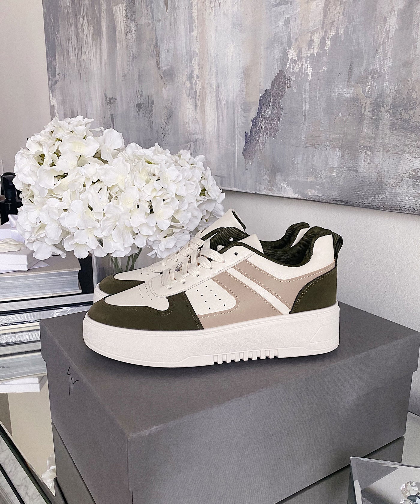 Sneaker Leire Khaki  Ladypolitan ♡   