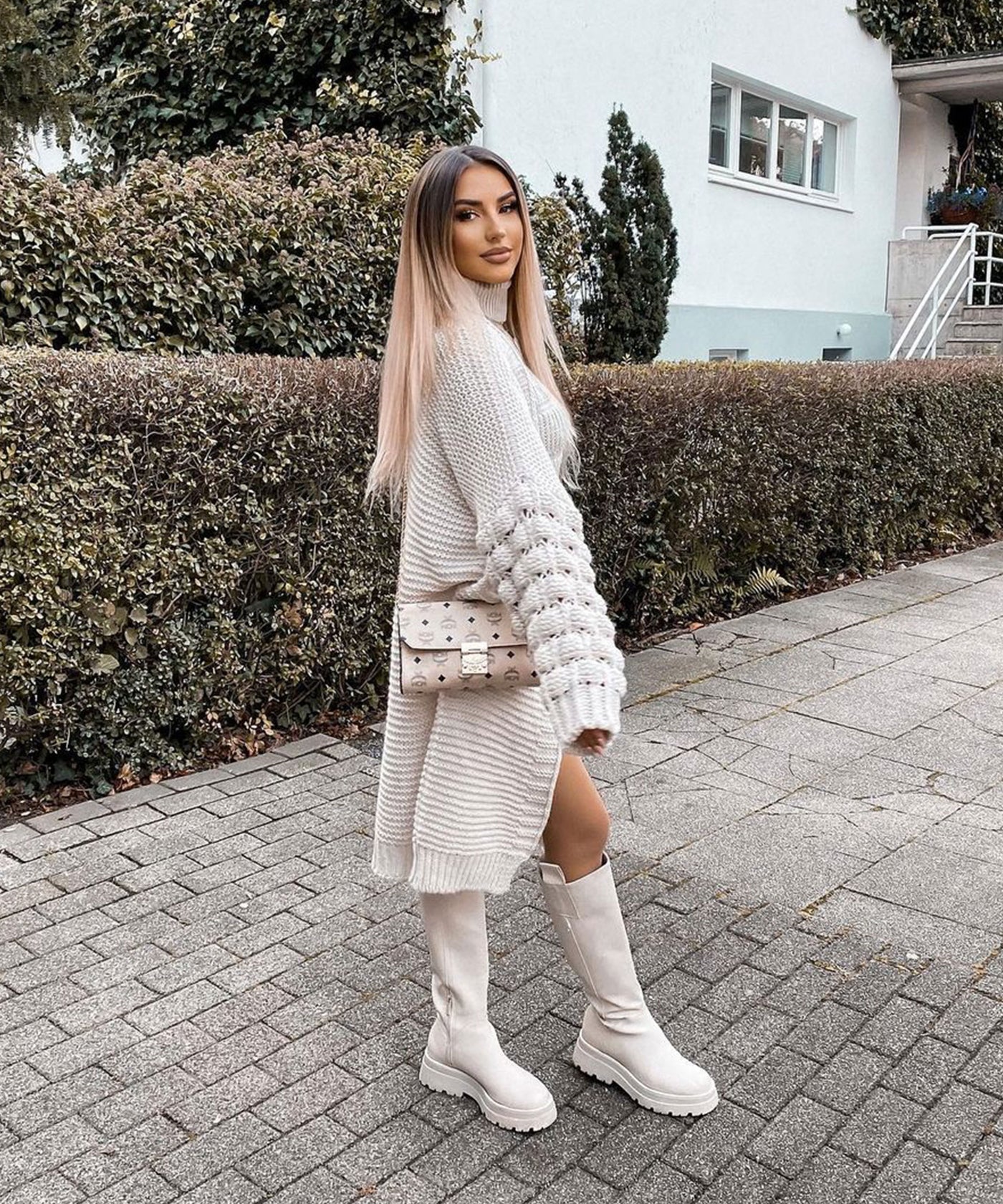 Strickjacke Cloudy Lang Beige  Ladypolitan - Fashion Onlineshop für Damen   