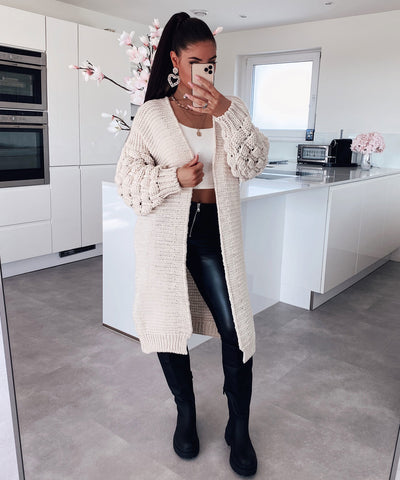 Strickjacke Cloudy Lang Beige  Ladypolitan - Fashion Onlineshop für Damen   