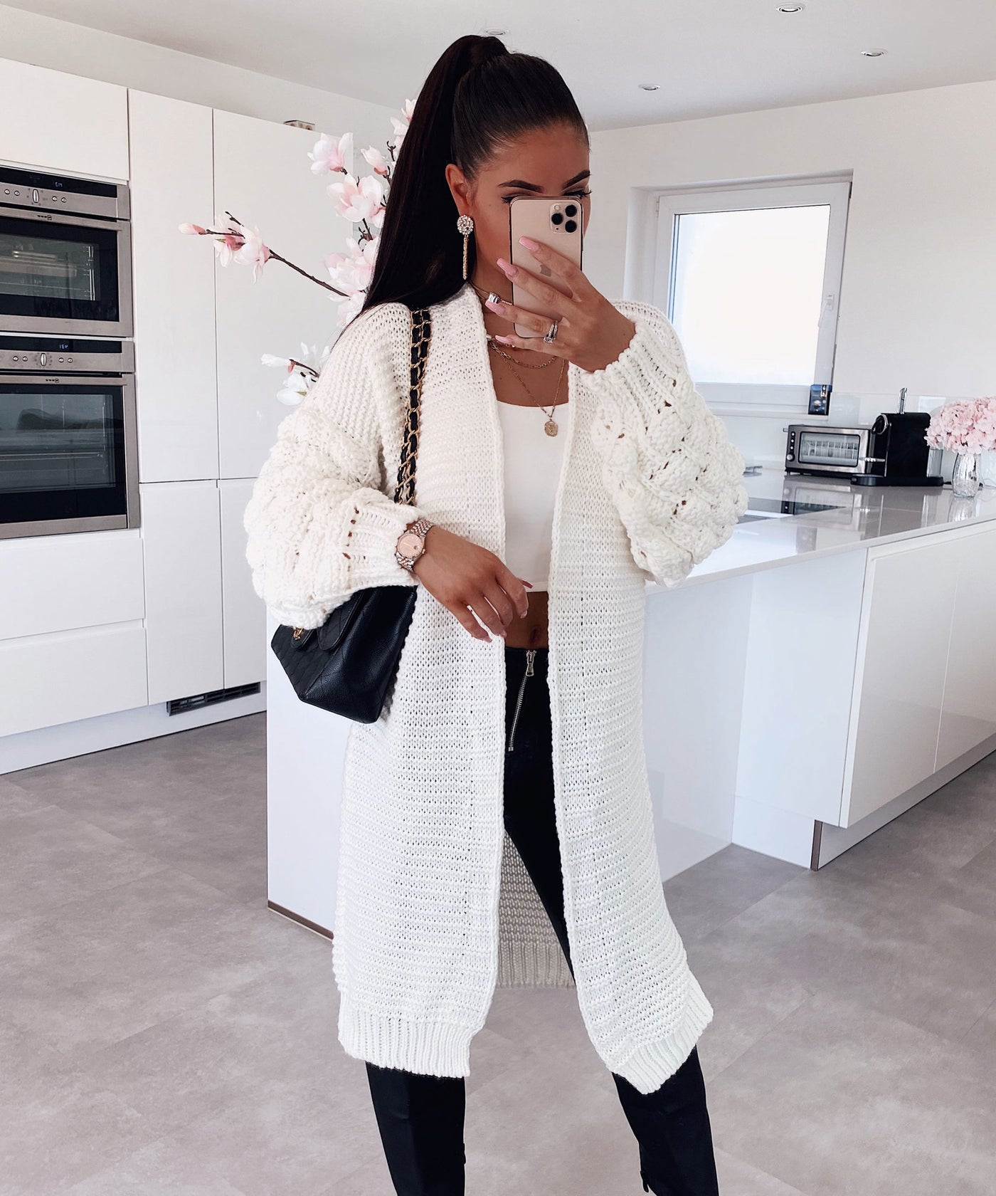 Strickjacke Cloudy Lang Weiß  Ladypolitan - Fashion Onlineshop für Damen   